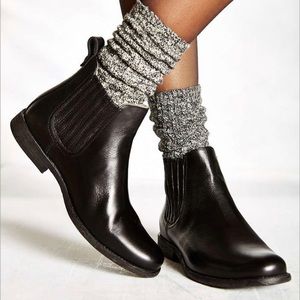 FRYE “Phillip- Chelsea” boots Size 6